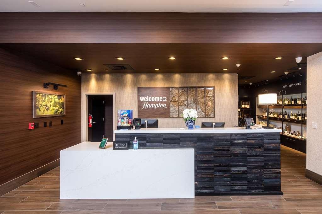 Hampton Inn & Suites Dobson İç mekan fotoğraf